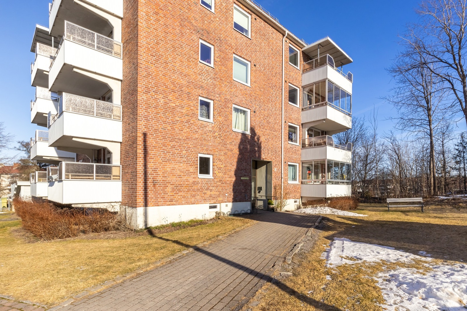 Kort vei til Lambertseter senter med butikker, spisesteder og servicetilbud Galleribilde