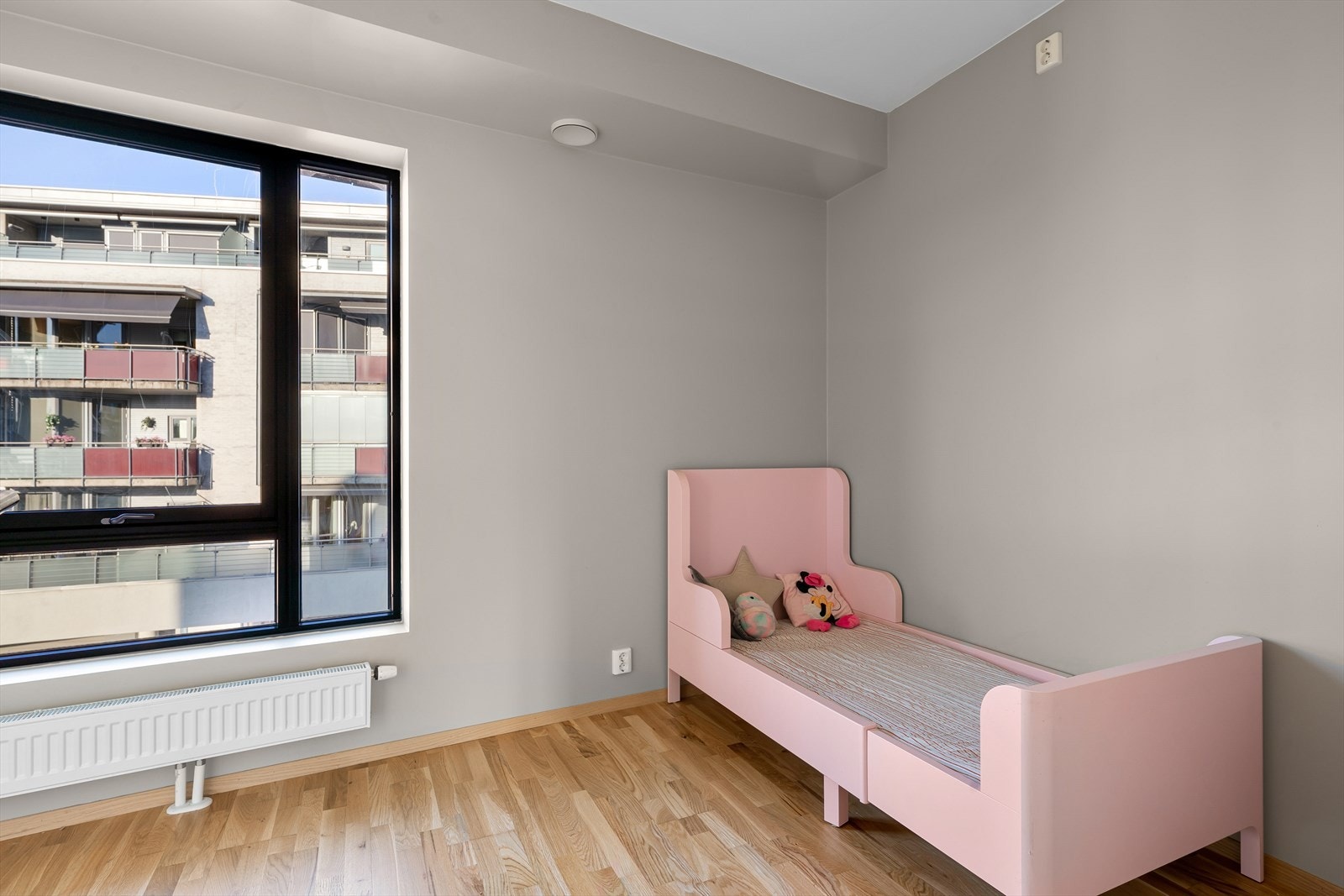 Soverom 2 med tilknytning til egen bod. Galleribilde