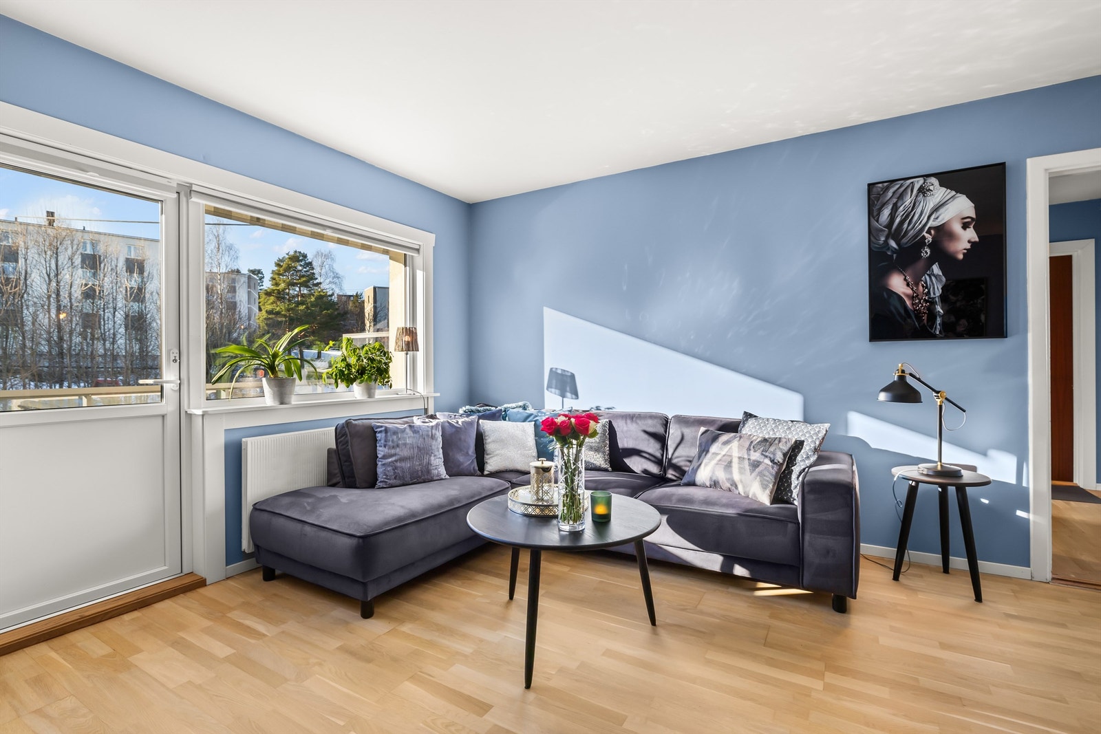 Store vindusflater mot vest Galleribilde