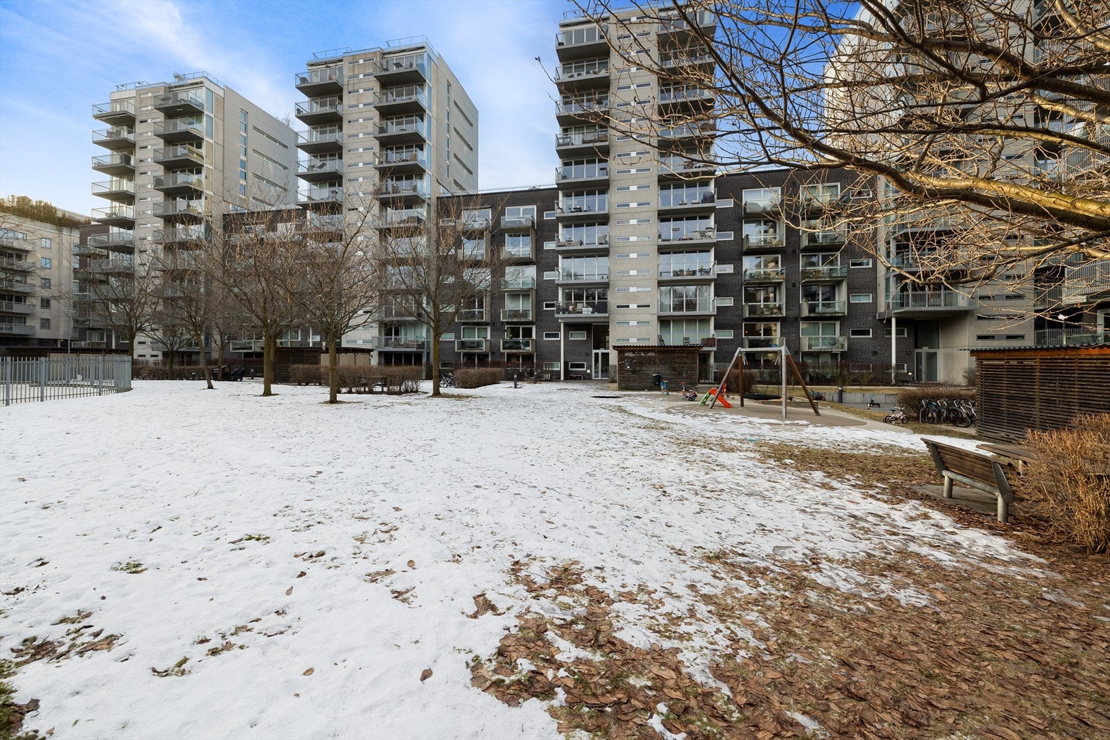 Bakgård Galleribilde