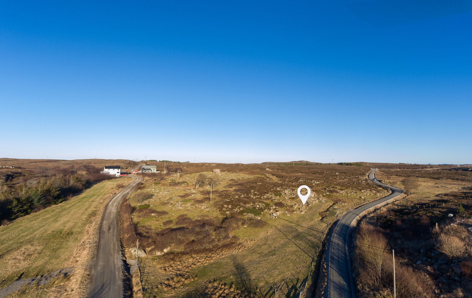Vi presenterer en 1496 m² stor tomt som gir god plass til hytte med romslig uteområde Galleribilde