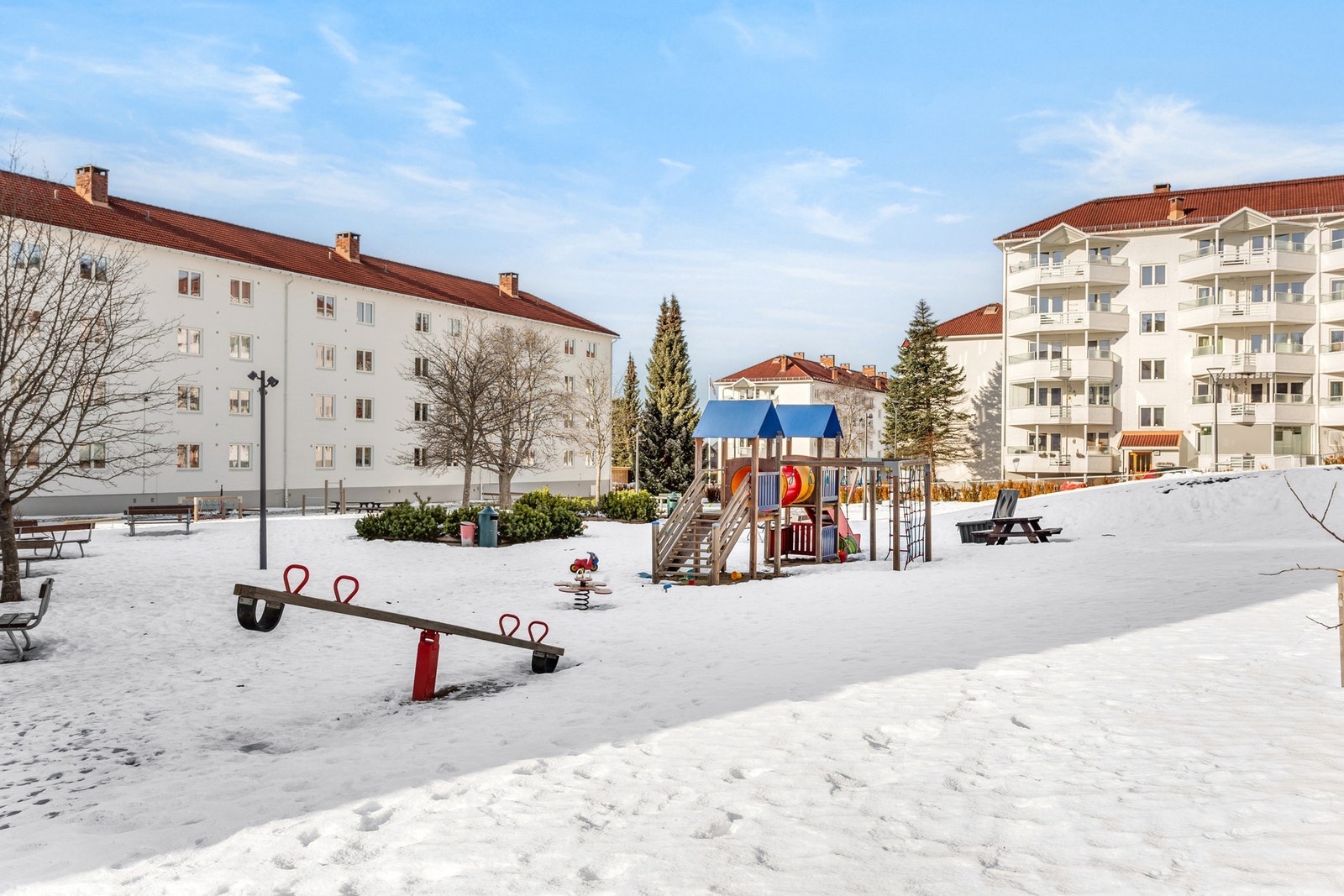 Perfekt boltreplass for barnefamilien, både sommer som vinter! Galleribilde