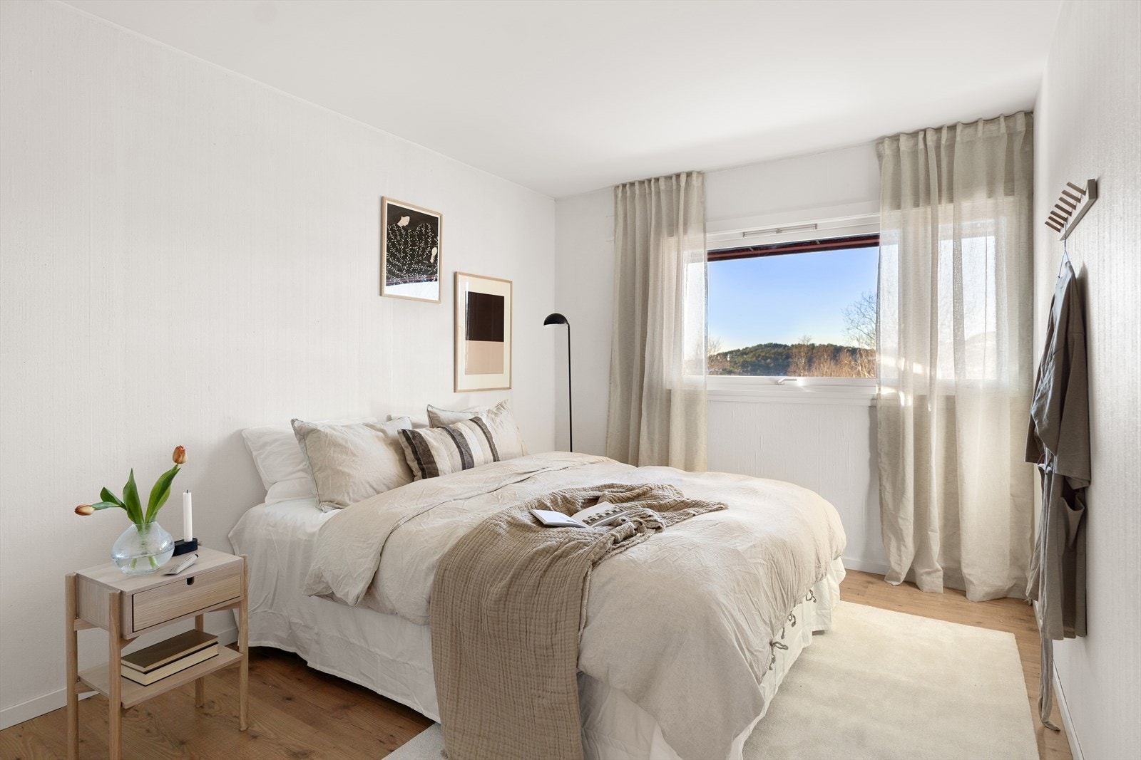 Foreldresoverom/hovedsoverom er det største soverommet i underetasjen Galleribilde