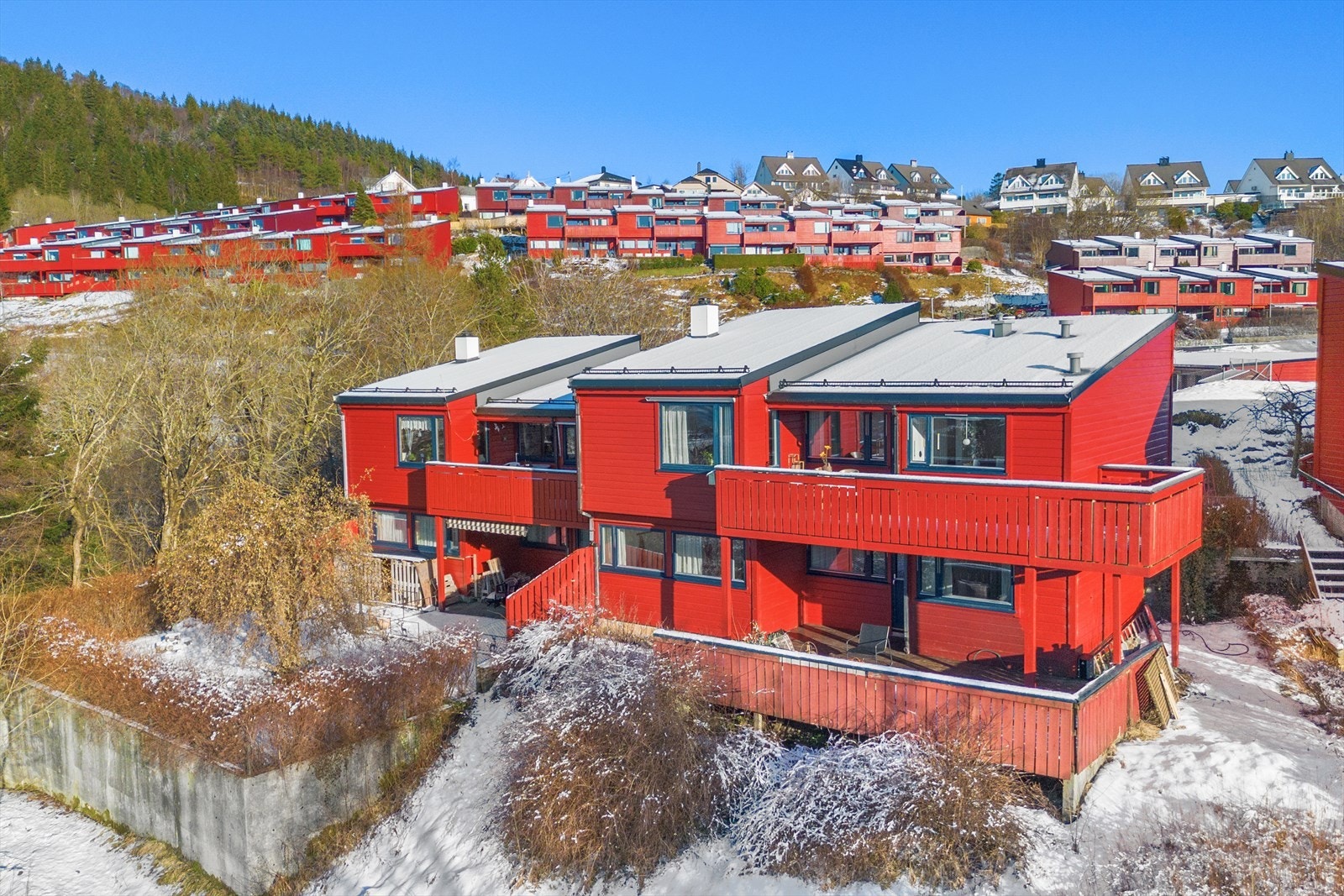 Sentral og attraktiv beliggenhet i ett etablert boligområde. Galleribilde