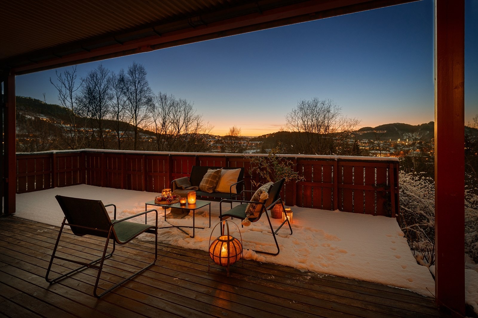 EiendomsMegler 1 ved Trude Gunnlaugsson har gleden av å presentere Flaktveitbotn 67 Galleribilde