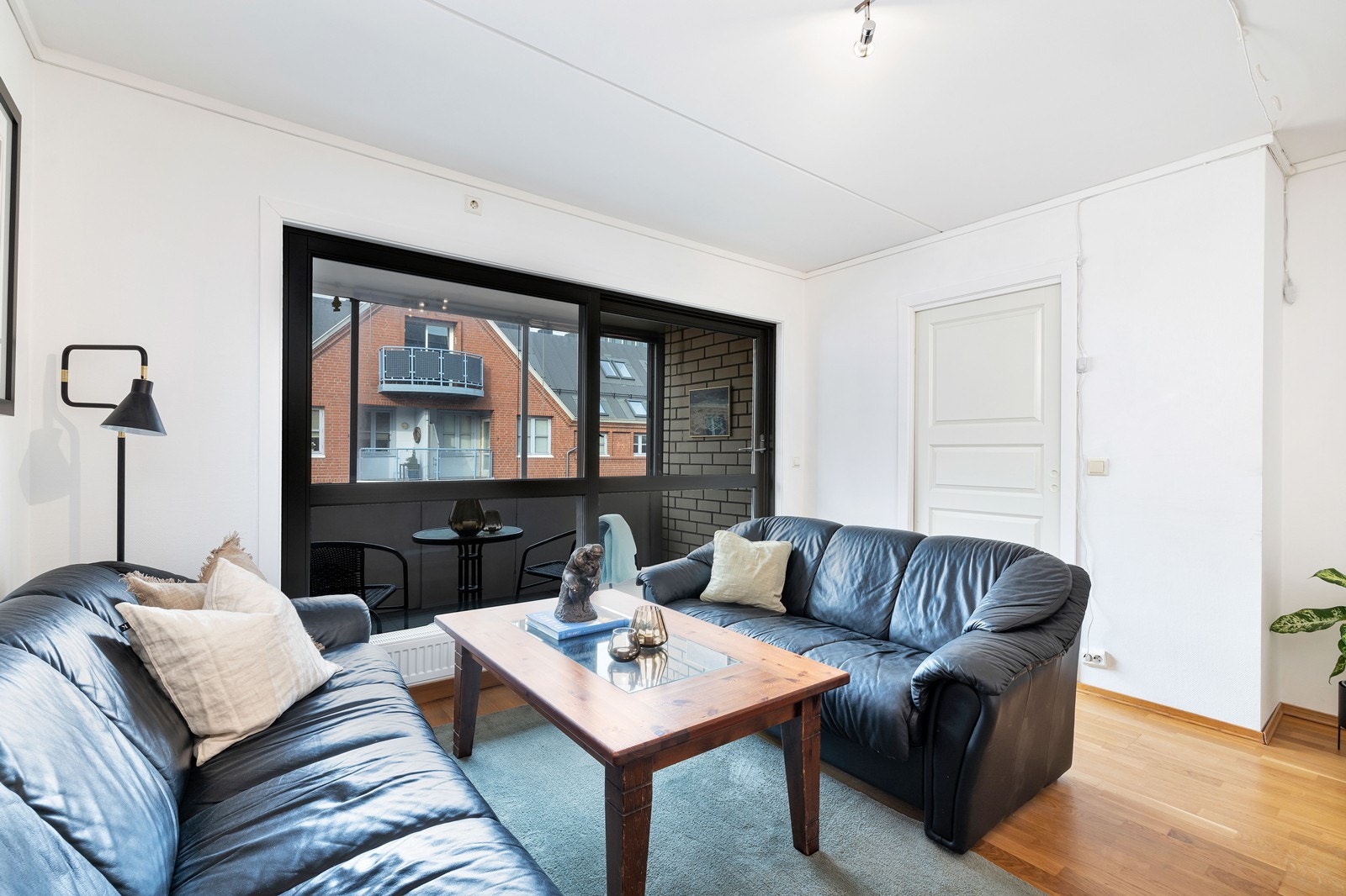 Stue med plass til sofagruppe Galleribilde