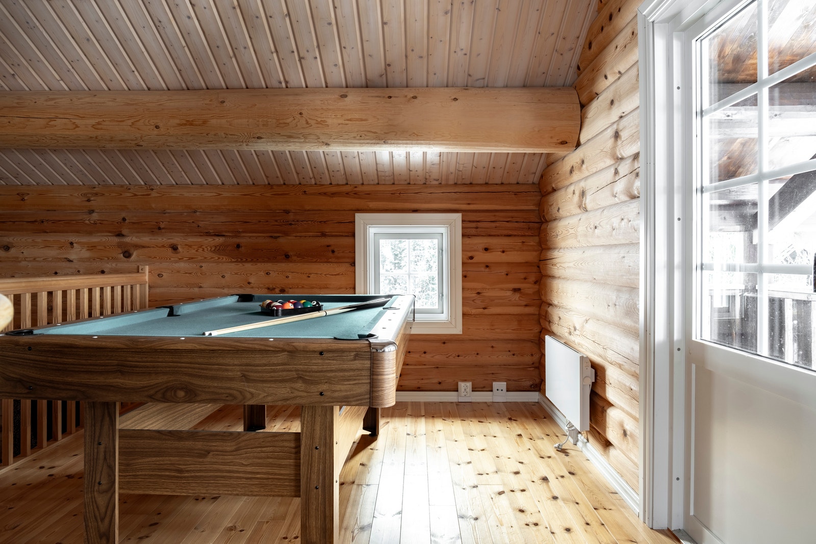 Lite biljard efter skidåkningen Galleribilde