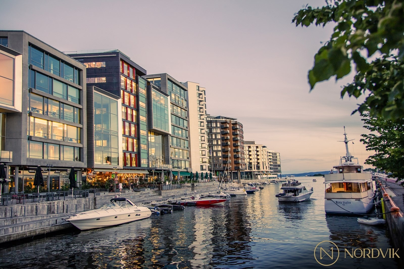 Ca. 25 minutters gangavstand til Aker Brygge og Tjuvholmen. Galleribilde