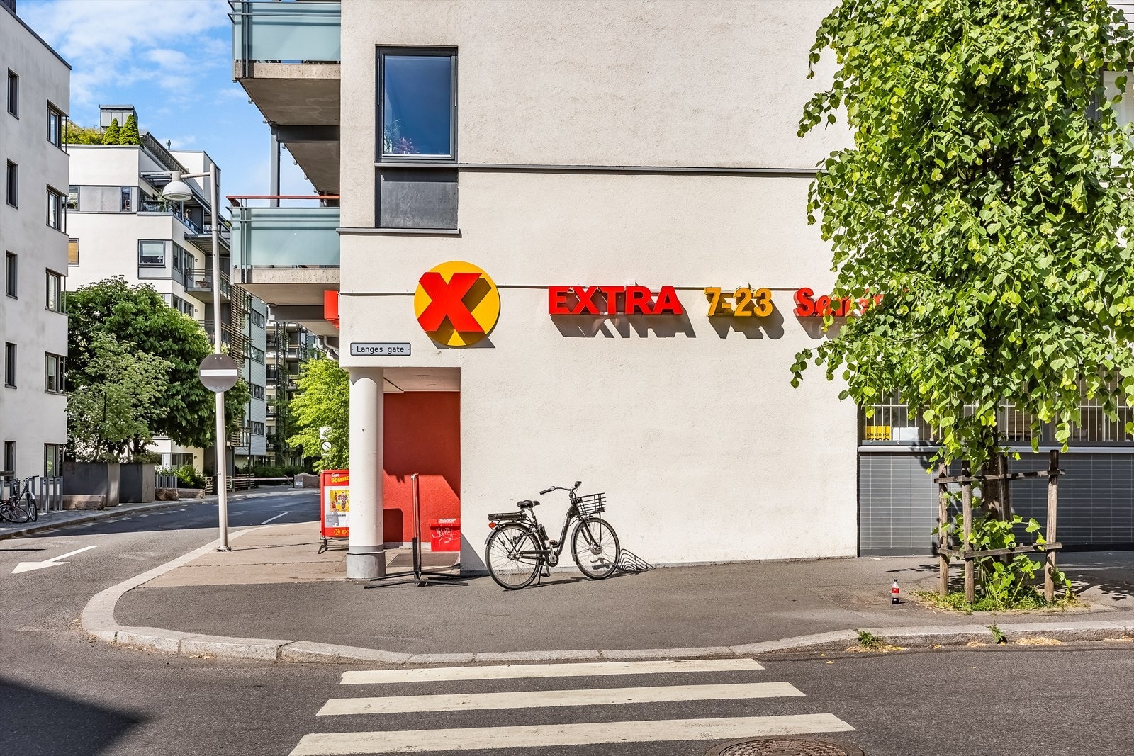 Nærmeste butikk ligger i samme kvartal. Galleribilde