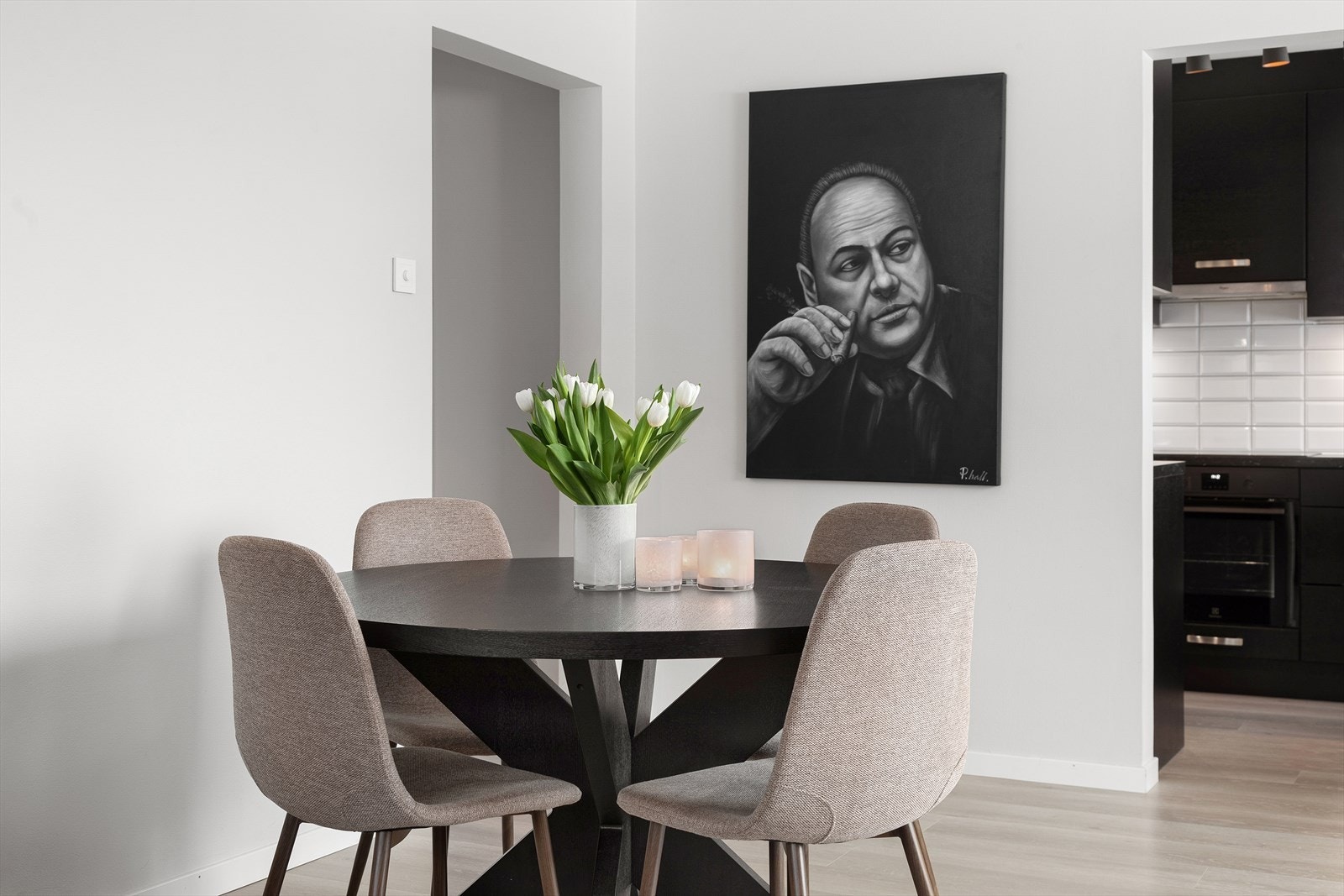 Naturlig plass for spisegruppe Galleribilde