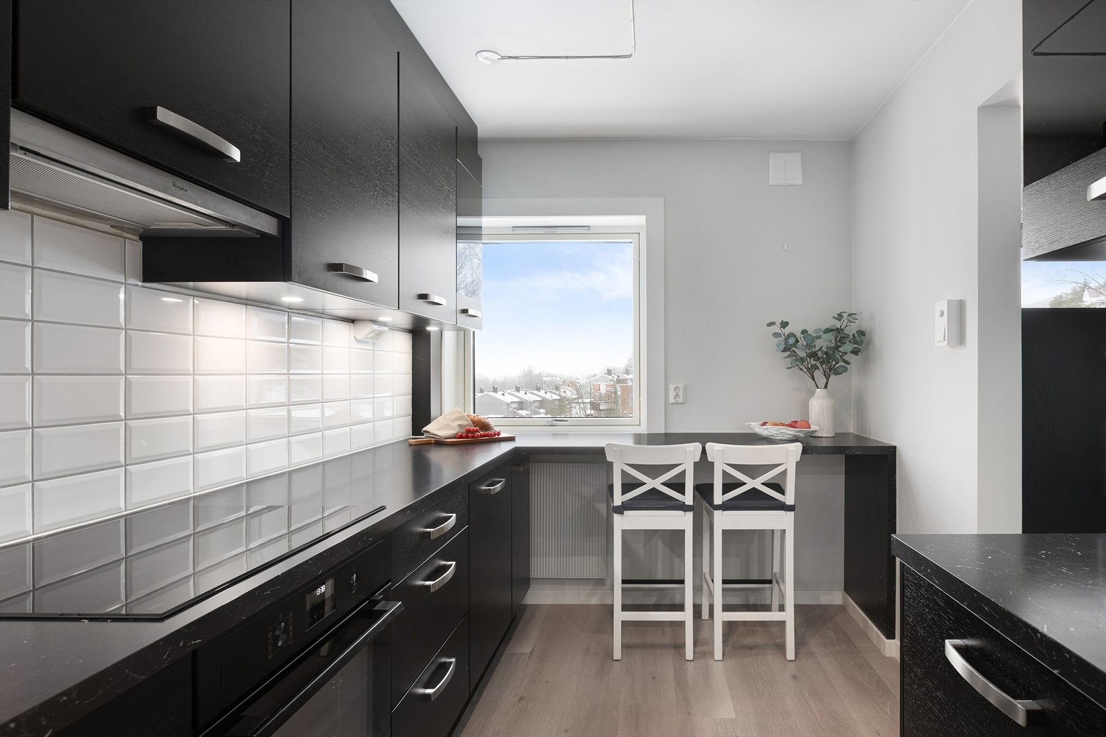 Pent kjøkken med innredning fra Sentima Galleribilde