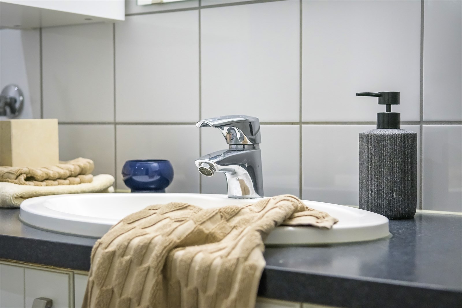 Her har du elektriske varmekabler i gulv, som holder føttene varme. Galleribilde