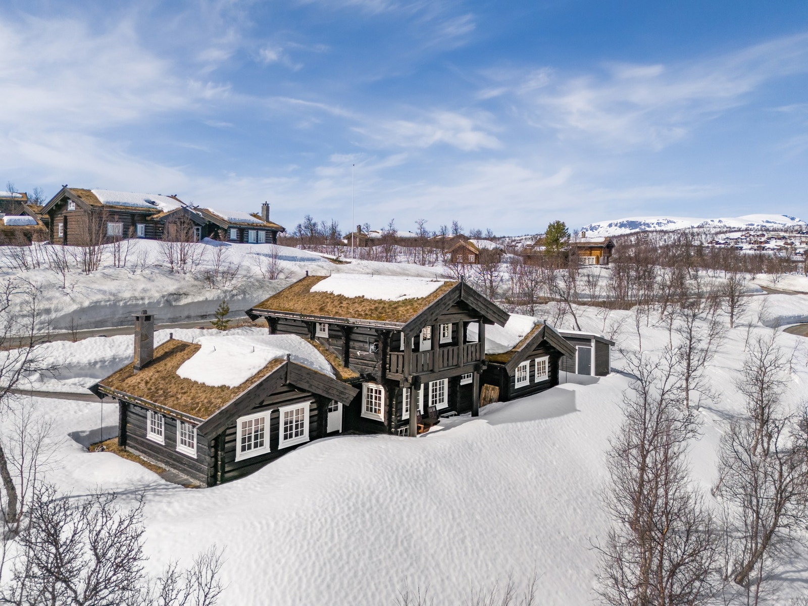 Eiendomsmegler Jannike Seljevoll Herleiksplass har gleden av å presentere Midthovda 16 Galleribilde