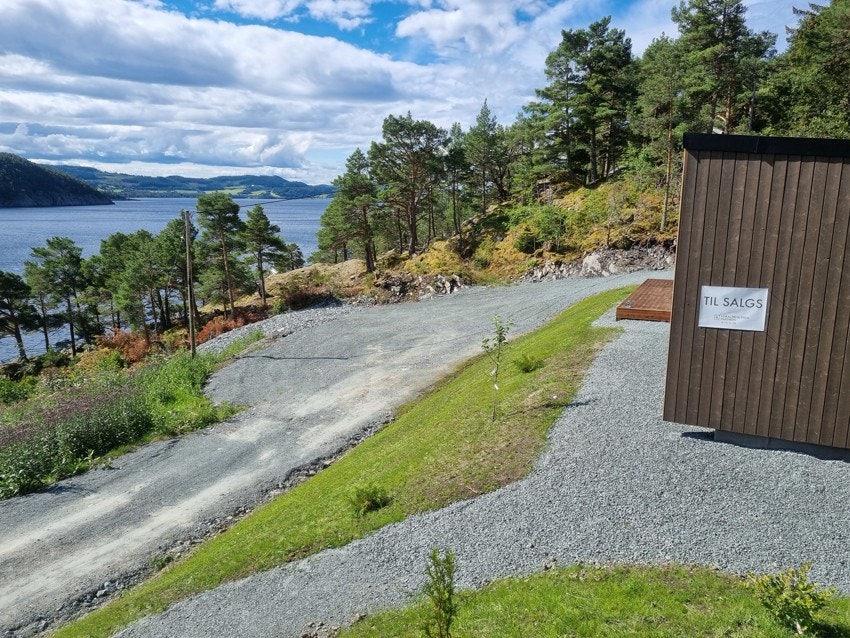 Med sin naturskjønnhet og nærhet til Trondheim, Stjørdal og Steinkjer omtales Djupvika ofte som selve indrefileten innerst i Trondheimsfjorden Galleribilde