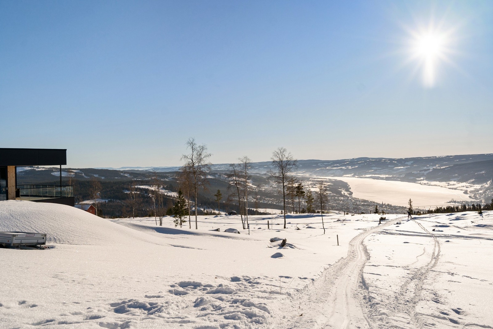 En-sporsløypa går rett utenfor. Galleribilde
