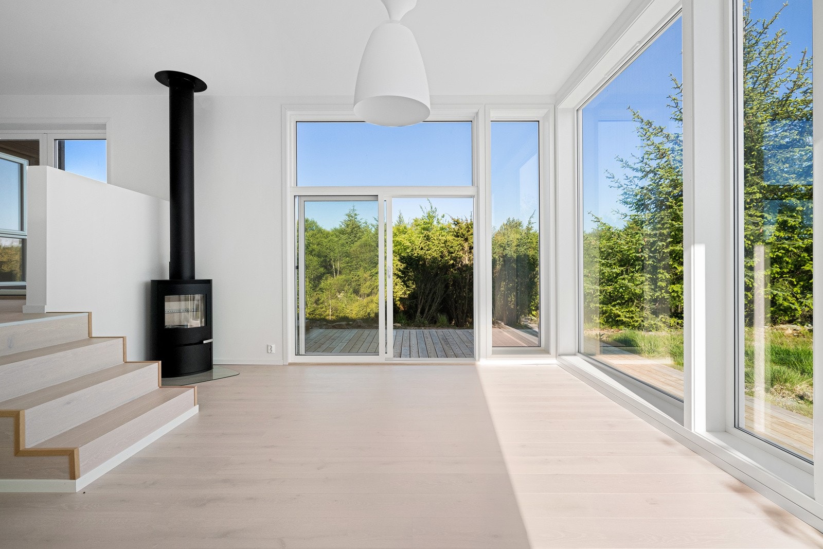 Stuen har peisovn Galleribilde