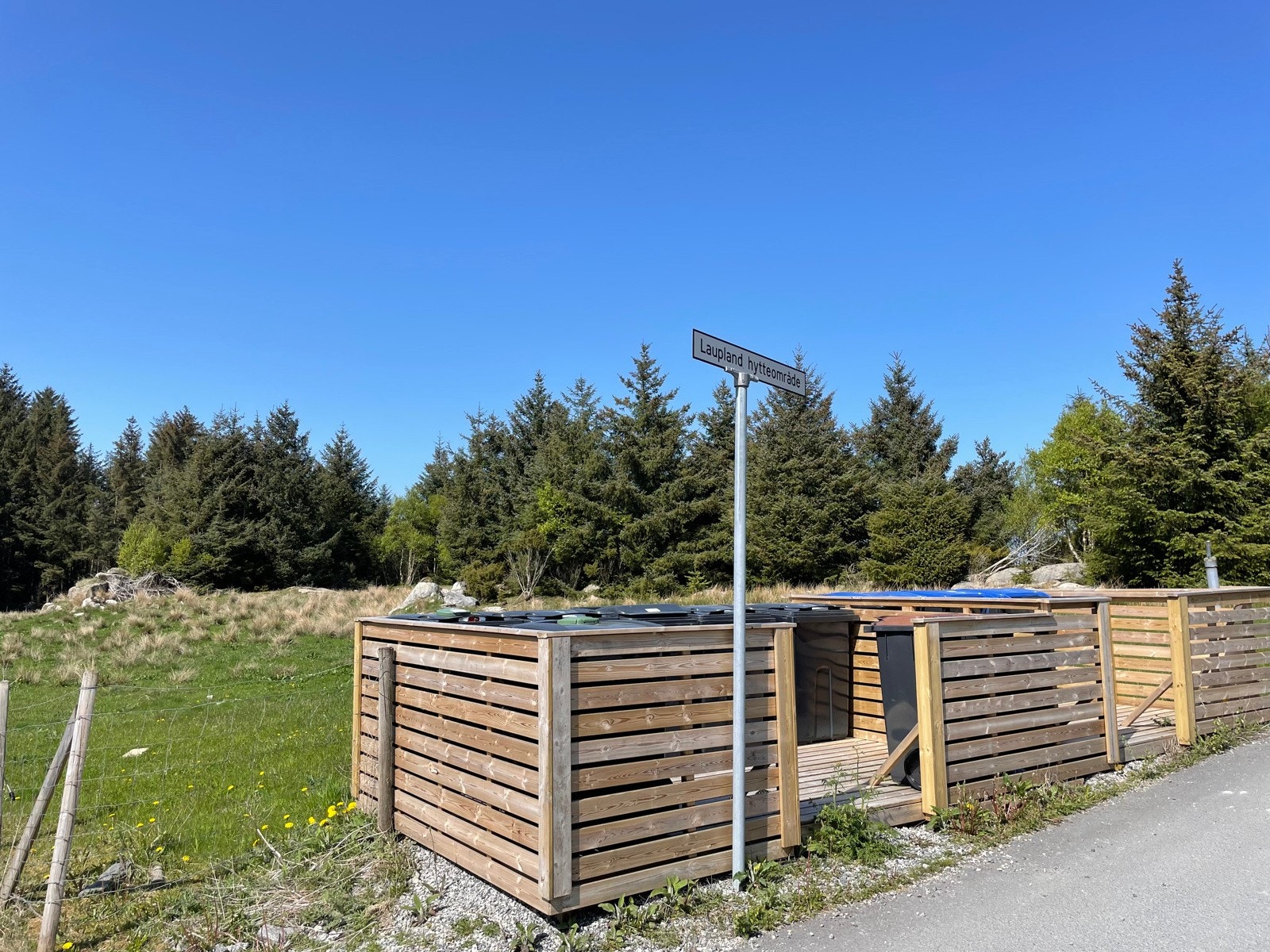 Renovasonsplass ved innkjøringen til området Galleribilde