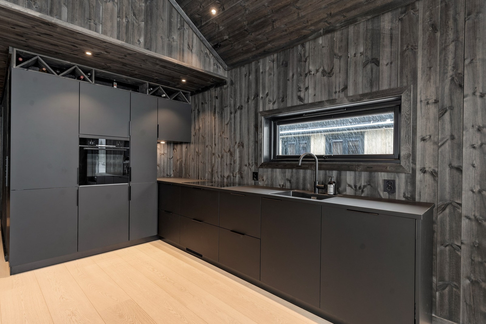 - Otrosvegen 7 - Galleribilde