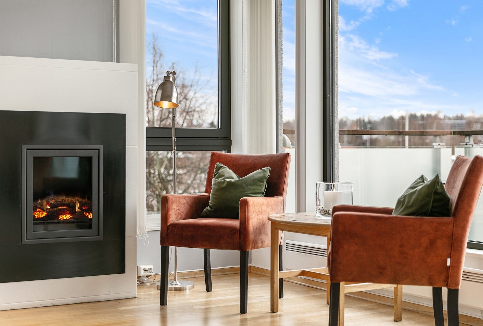 En moderne gasspeis er montert ved stue/spisestue Galleribilde