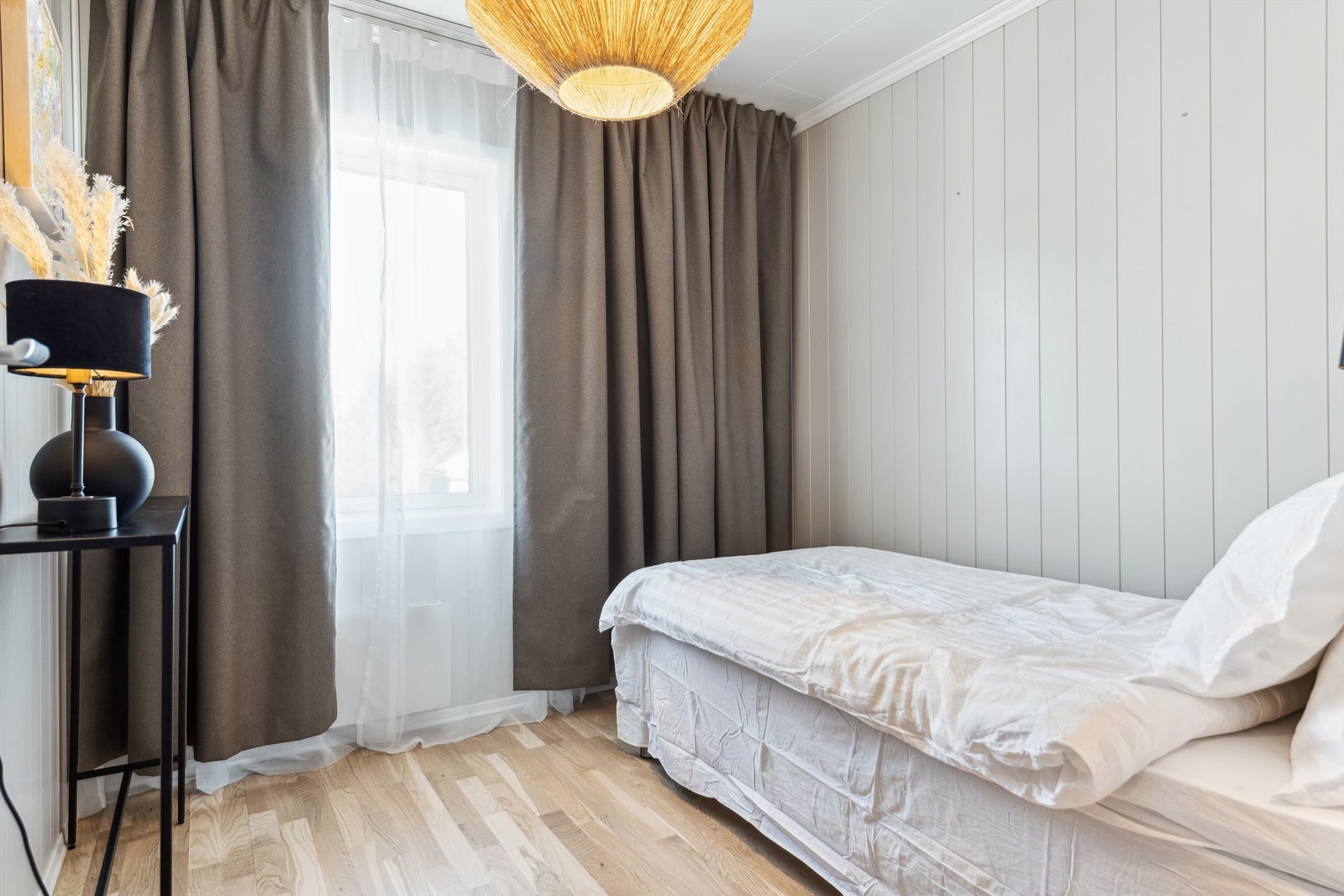 Soverom nr 2, med samme farge- og materialvalg. Galleribilde