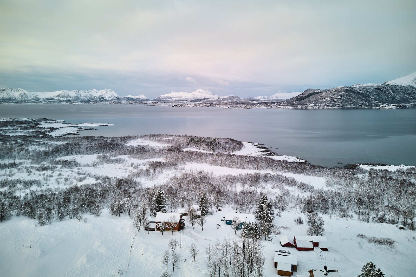 Det er flotte turmuligheter i området, og gode solforhold. Galleribilde