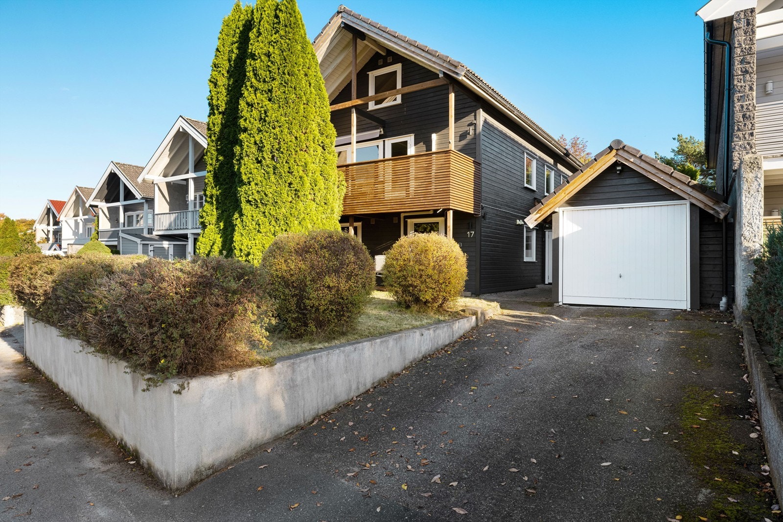 Steinrøysa 17 presenteres av Amir Pedersen-Paydar i Krogsveen. Galleribilde