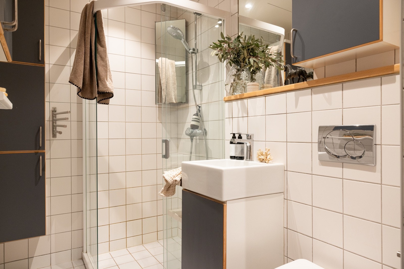 Varmekabler og opplegg for vaskemaskin. Galleribilde