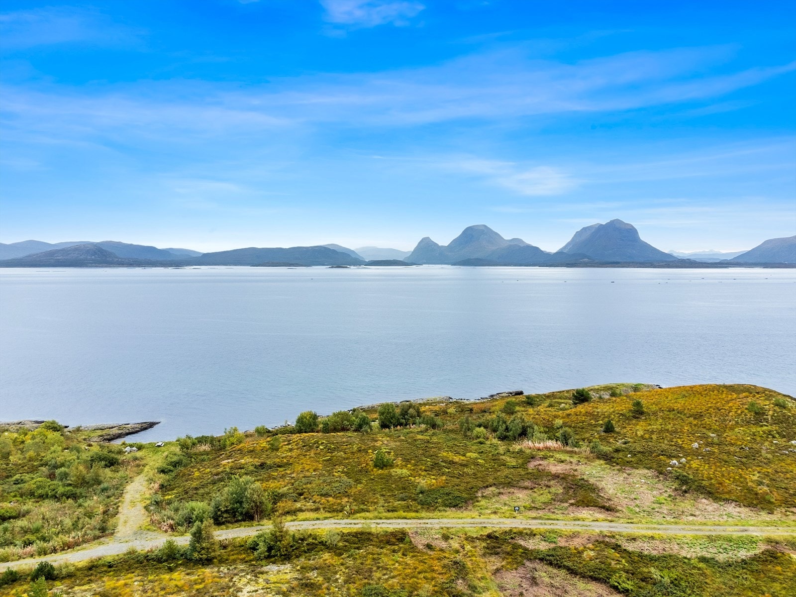 Her har du muligheten til å skape din drømmeeiendom, med skjermet beliggenhet i blindvei. Galleribilde