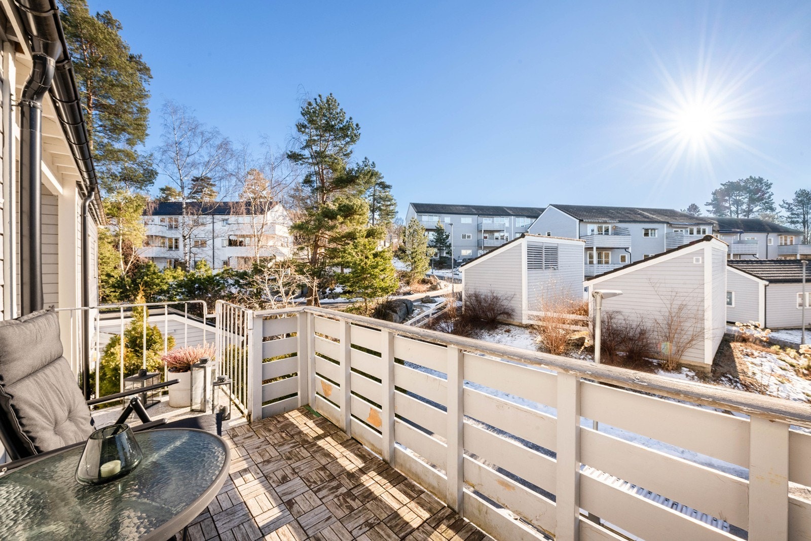 Nordvik Nordstrand ved Philip Magnussen og Kristoffer Johannessen presentere en flott og romslig 3-roms i Grensen borettslag Galleribilde