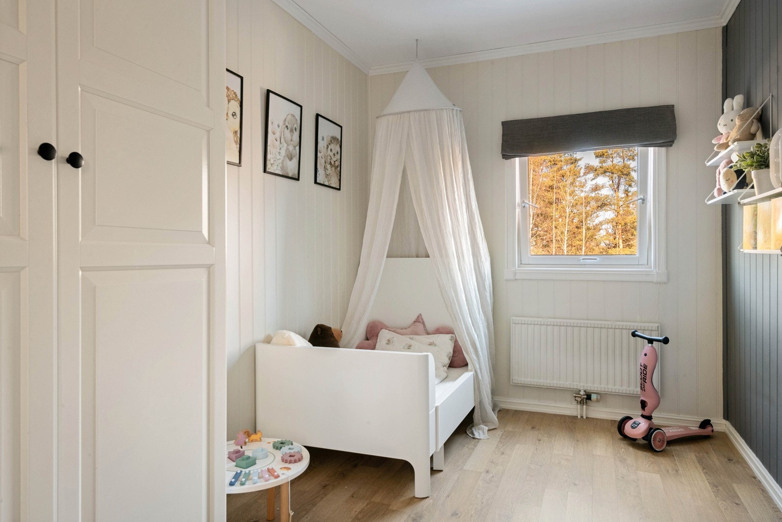 Soverom II holder en god størrelse med plass til enkeltseng og gardeobeskap Galleribilde