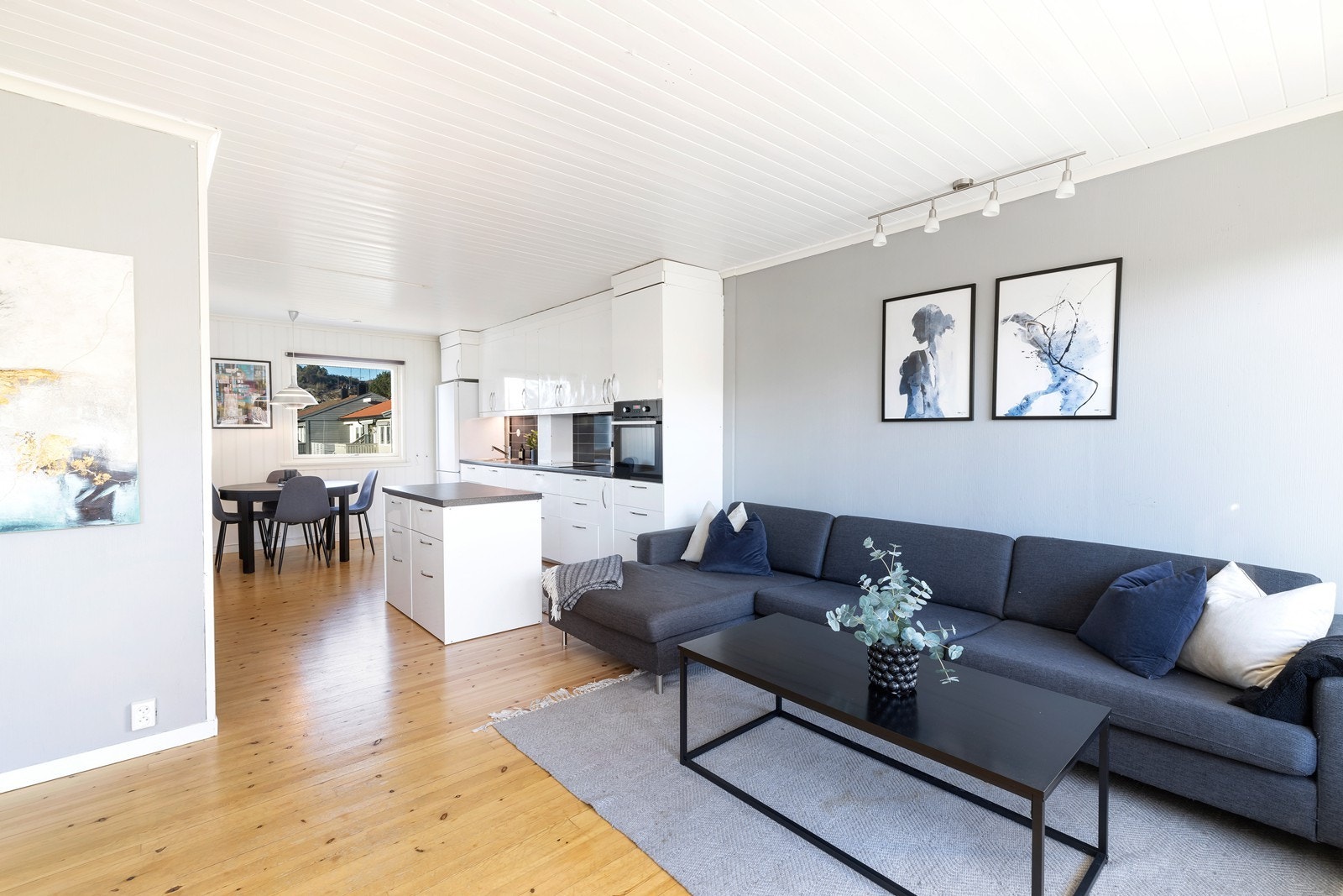 Sørmegleren ved Kristian Lossius har gleden av å ønske deg velkommen til Sleipners vei 18 B! Galleribilde