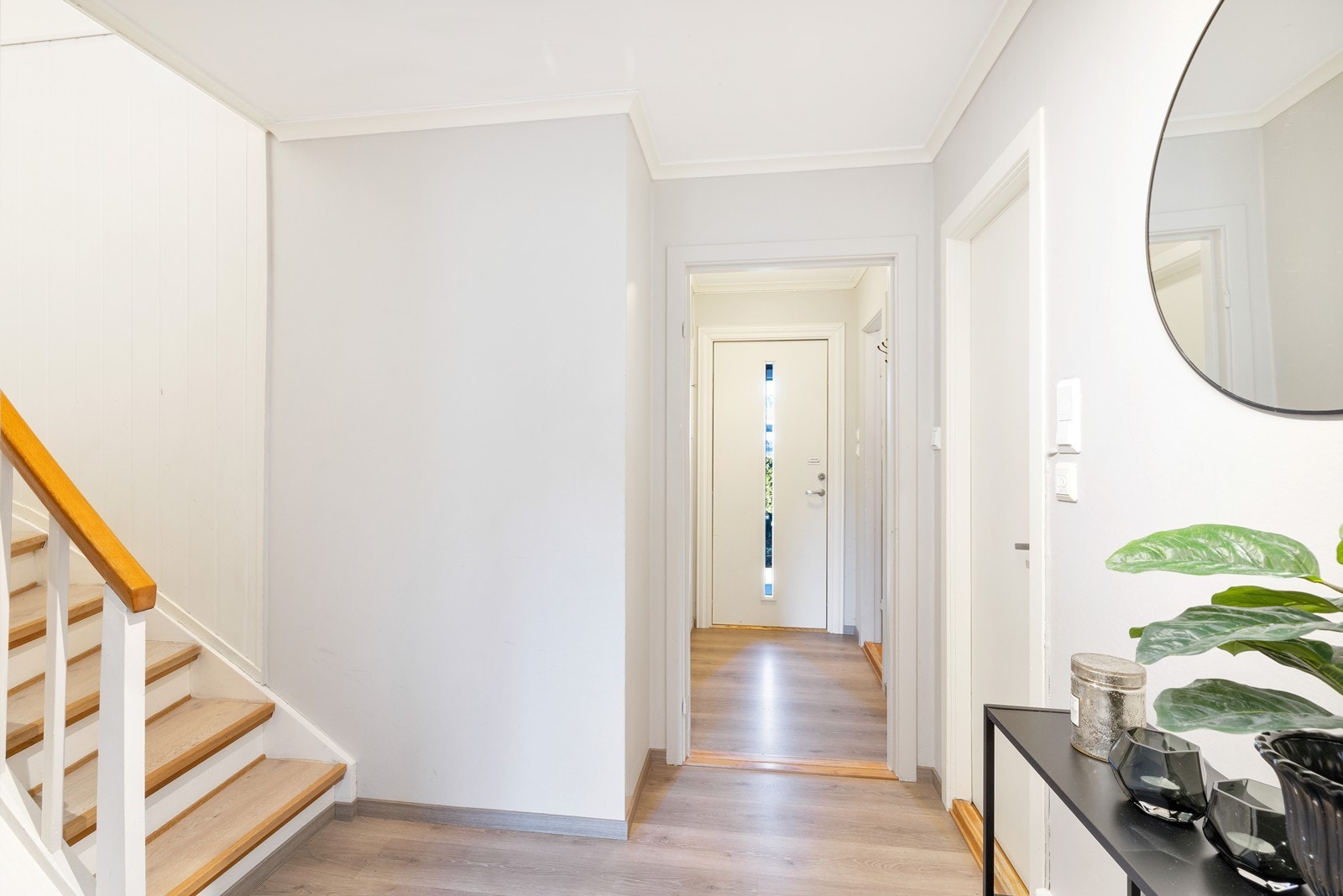 Trappegang 1. etg. Galleribilde