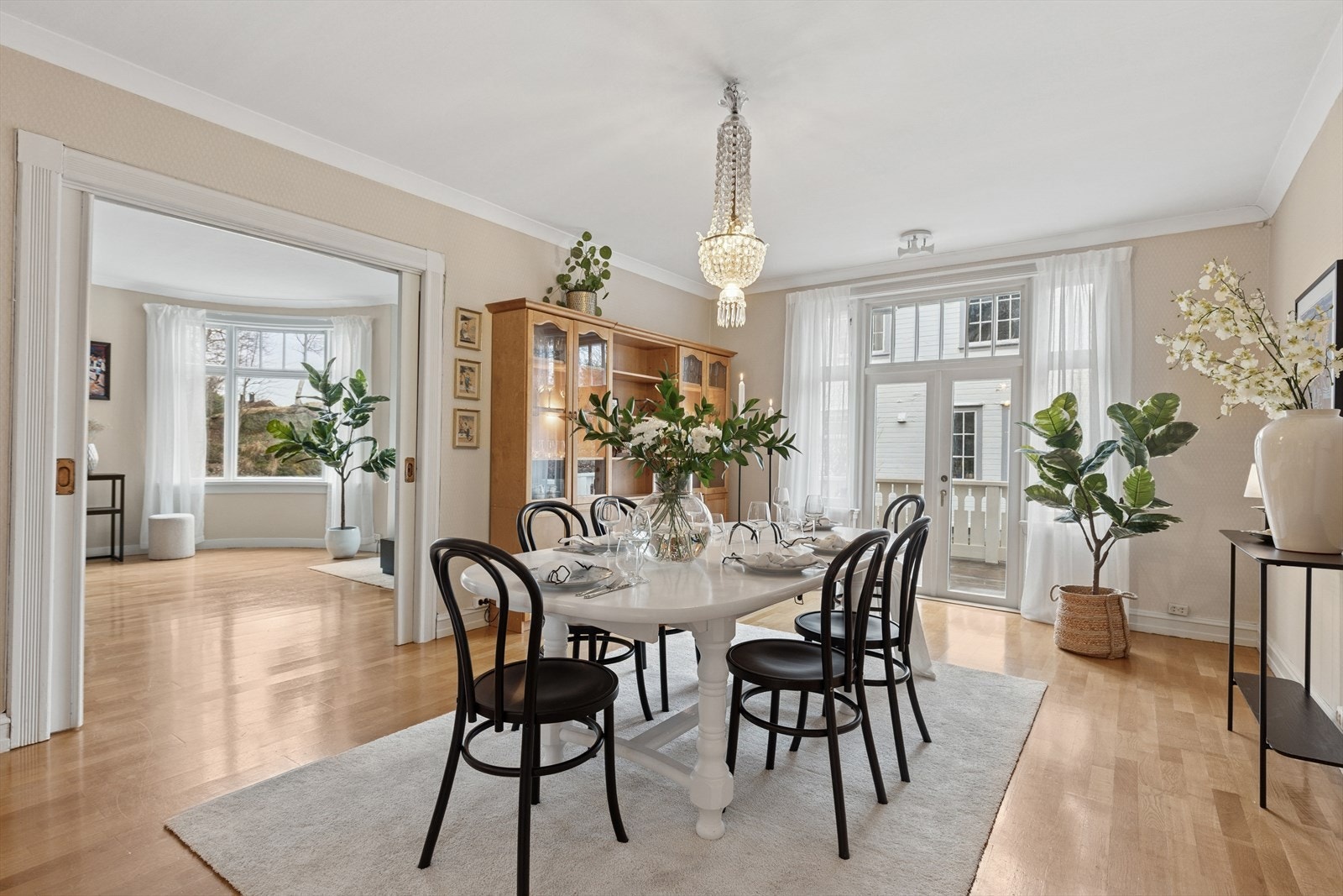 Boligen strekker seg over 4 plan, og har et internt bruksareal på hele 255 kvm. Galleribilde