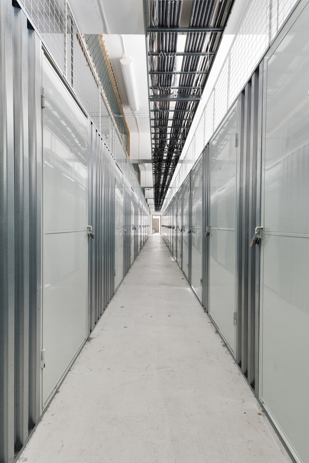 Det medfølger ekstern bod med god lagringsplass i byggets 1. etasje. Galleribilde