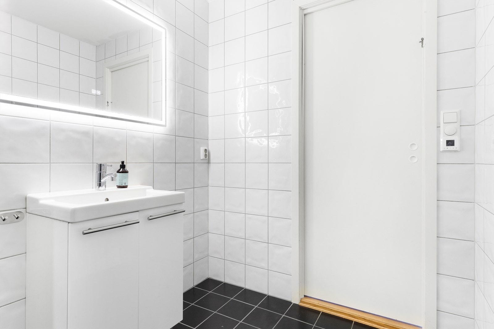 Videre er det opplegg for vaskemaskin. Galleribilde