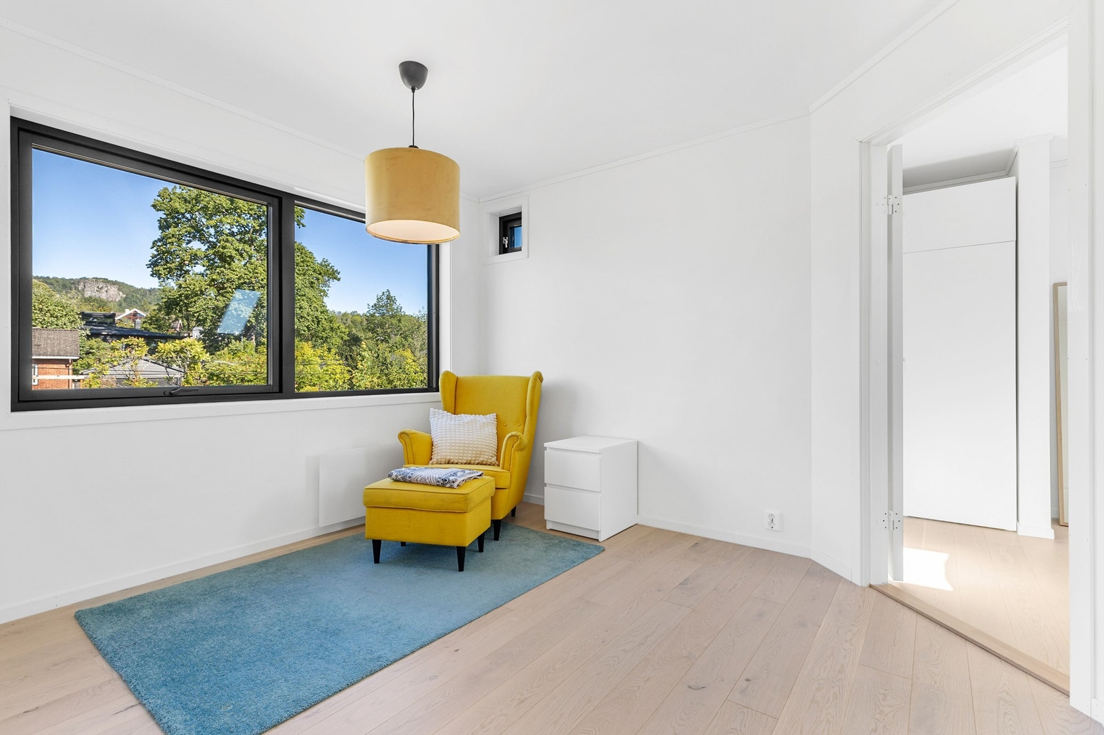 Opp trappen til 2. etasje kommer vi til en koselig stue. Galleribilde