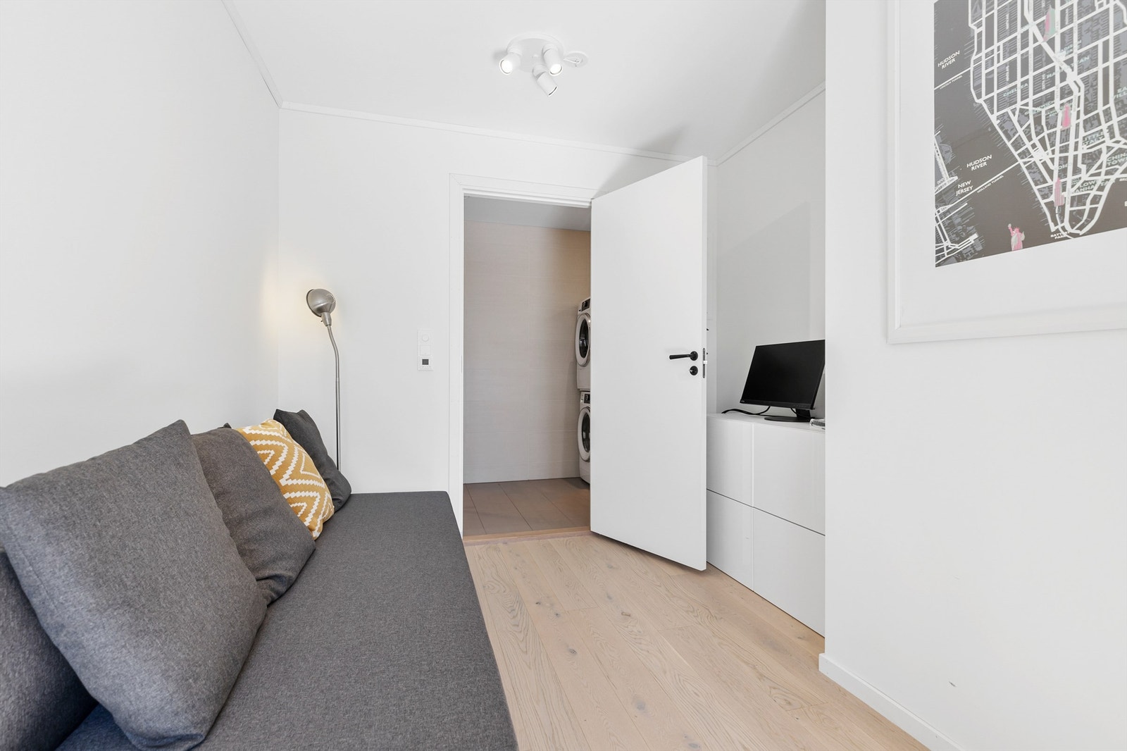 Soverommet har også tilhørende bad. Galleribilde