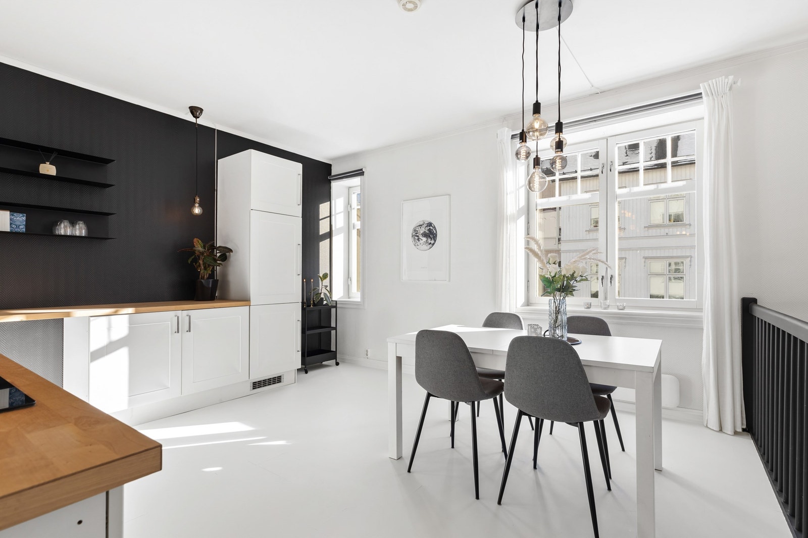 Delikat og innbydende 2-roms eierleilighet i høy 1. etasje Galleribilde