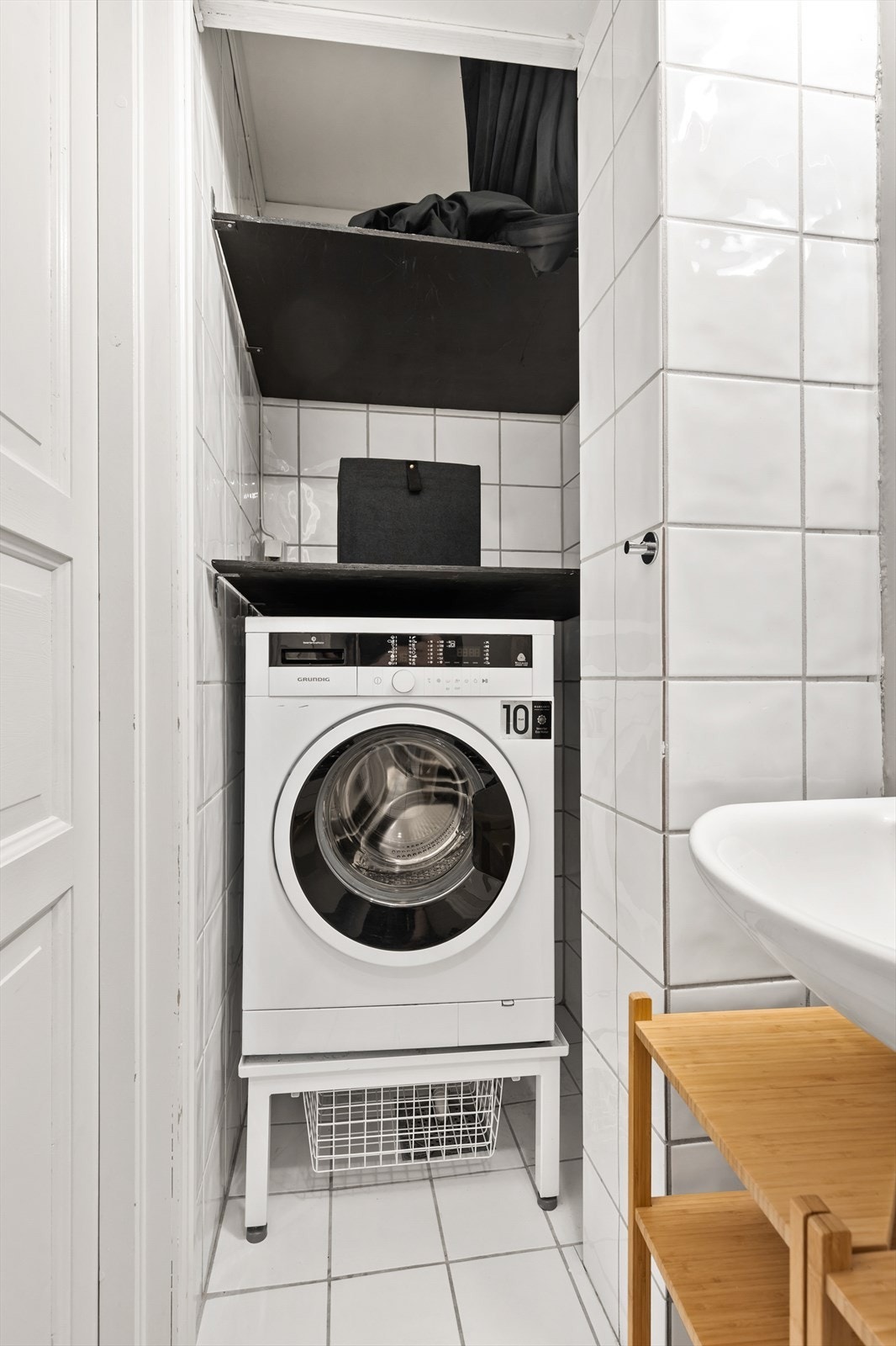 Wc-rom/vaskerom med elektriske varmekabler i gulv Galleribilde