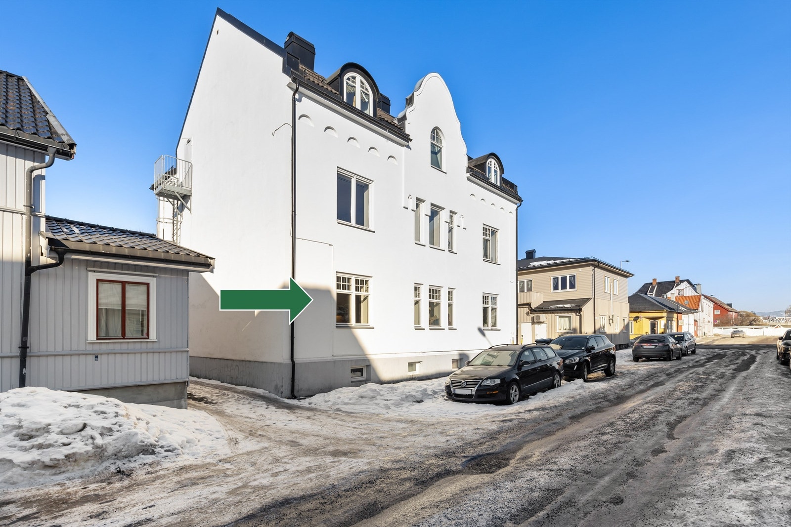 Bygningen ble ombygget til leiligheter i 2004 (oppusset fasade i 2019) Galleribilde