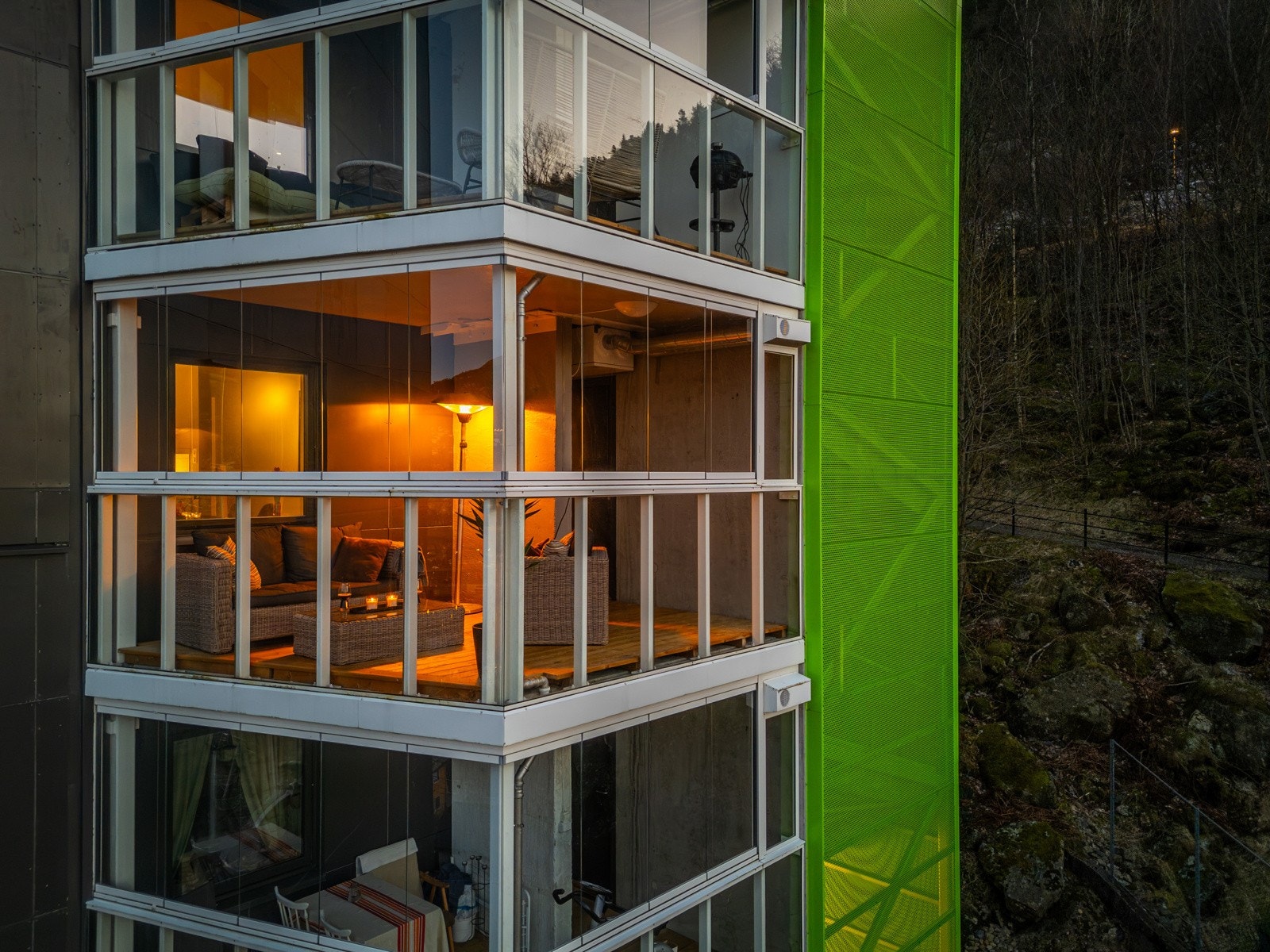 Innglasset balkong fra 2018. Galleribilde