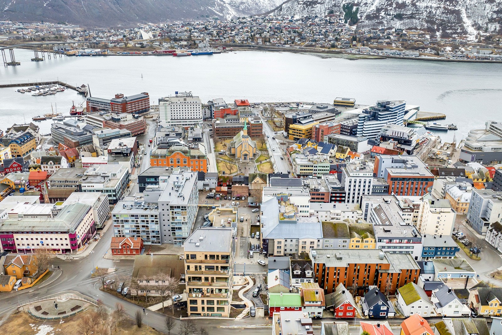 Her bor du meget sentralt med kort vei til alle byens fasiliteter. Galleribilde