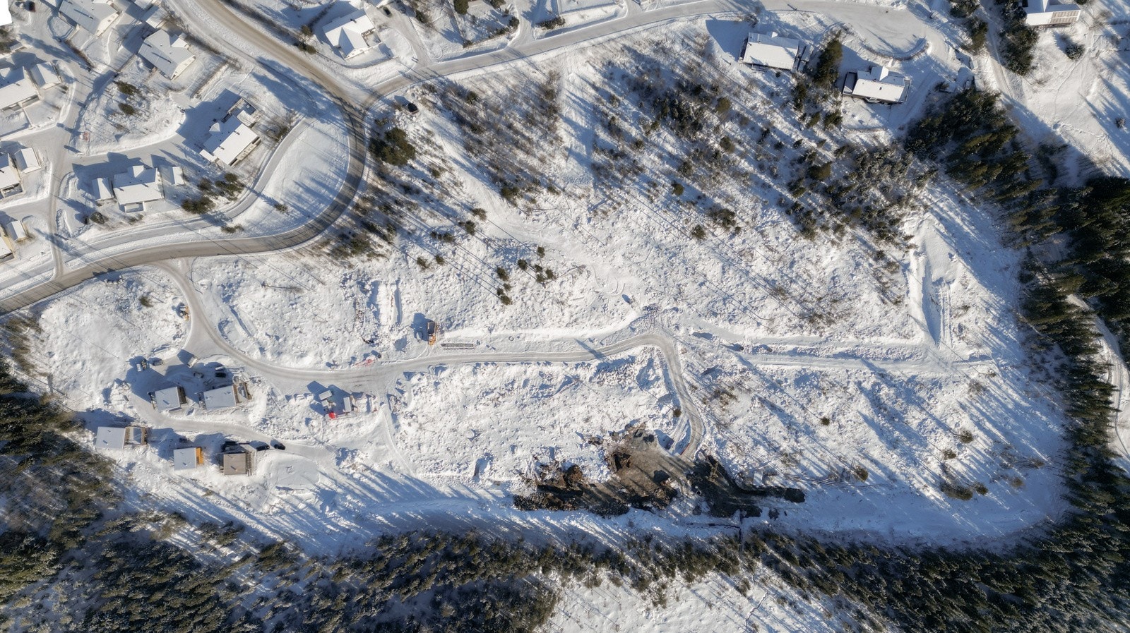 Oversiktsbilde over feltet der man ser at byggetrinn 1 er i gang Galleribilde