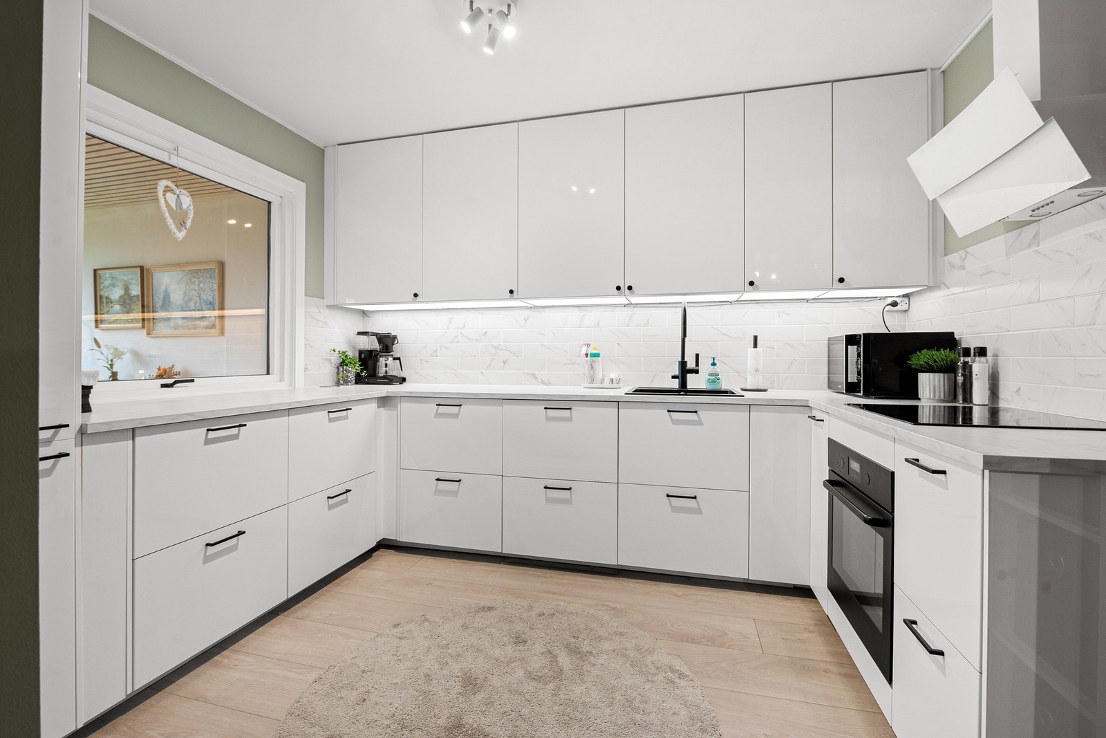 Svært lekker leilighet med gjennomgående god standard. Galleribilde