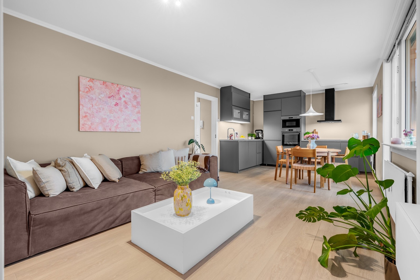 Fra stuen tar vi turen videre inn på soverommene. Galleribilde