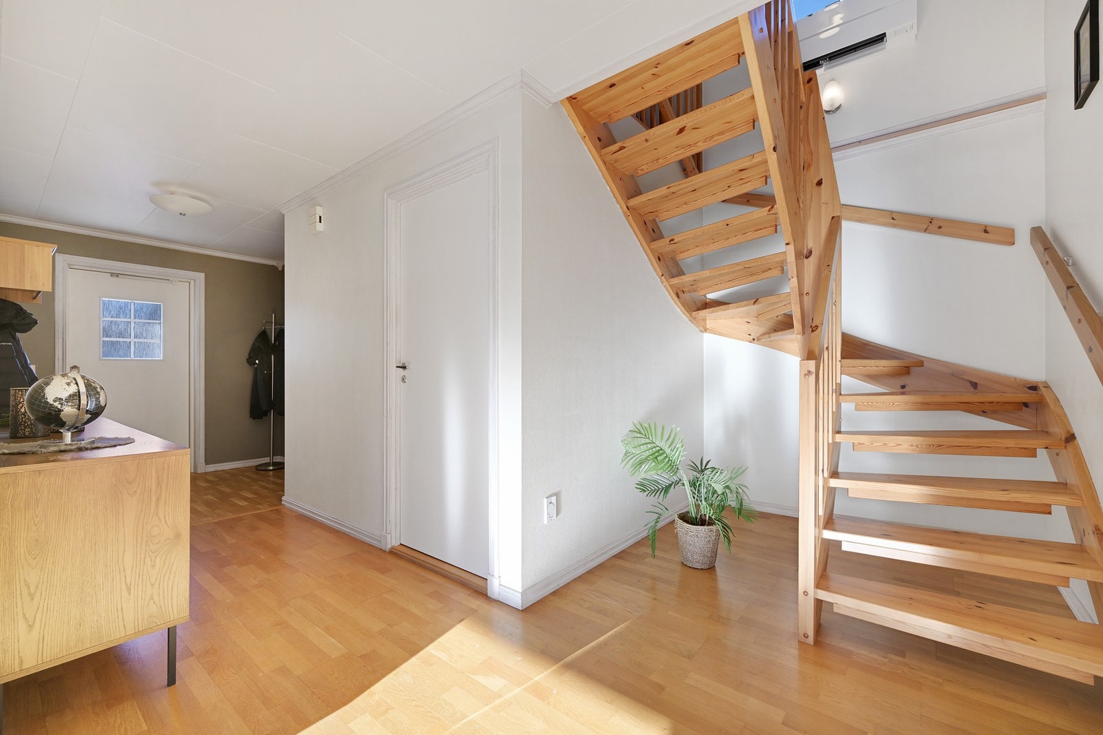 Boligen går over 2 etasje Galleribilde