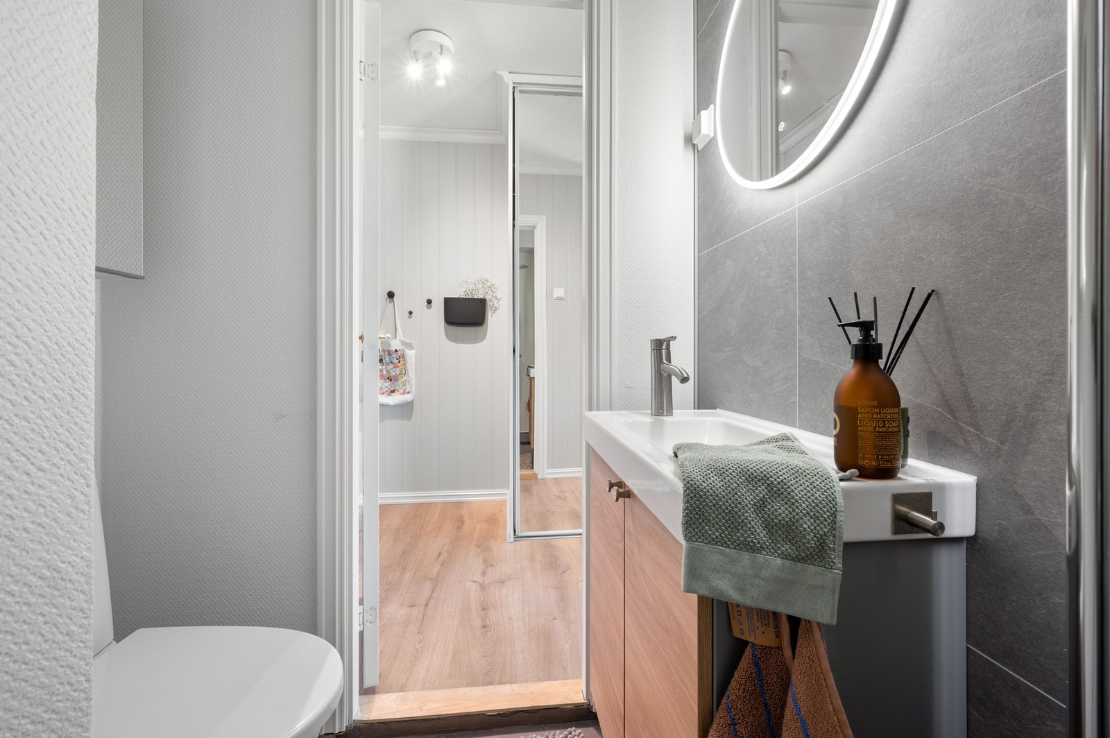 Sluk er av eldre dato og har passert forventet levetid. Det er støtteordning for bytte av sluk i borettslaget. Galleribilde