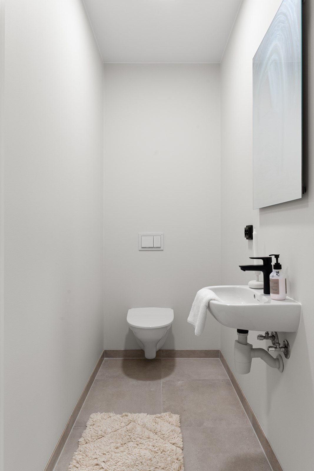 I tillegg har man et ekstra WC som er svært praktisk når man har gjester på besøk. Galleribilde