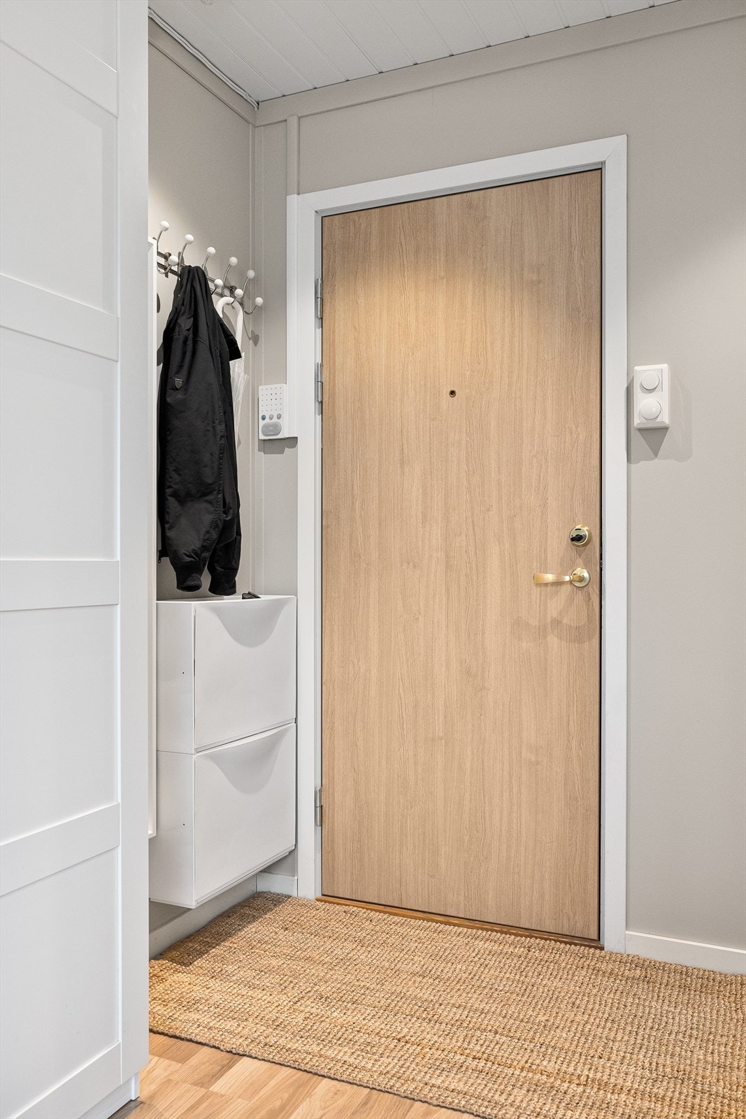 Leiligheten har callinganlegg med døråpner. Galleribilde