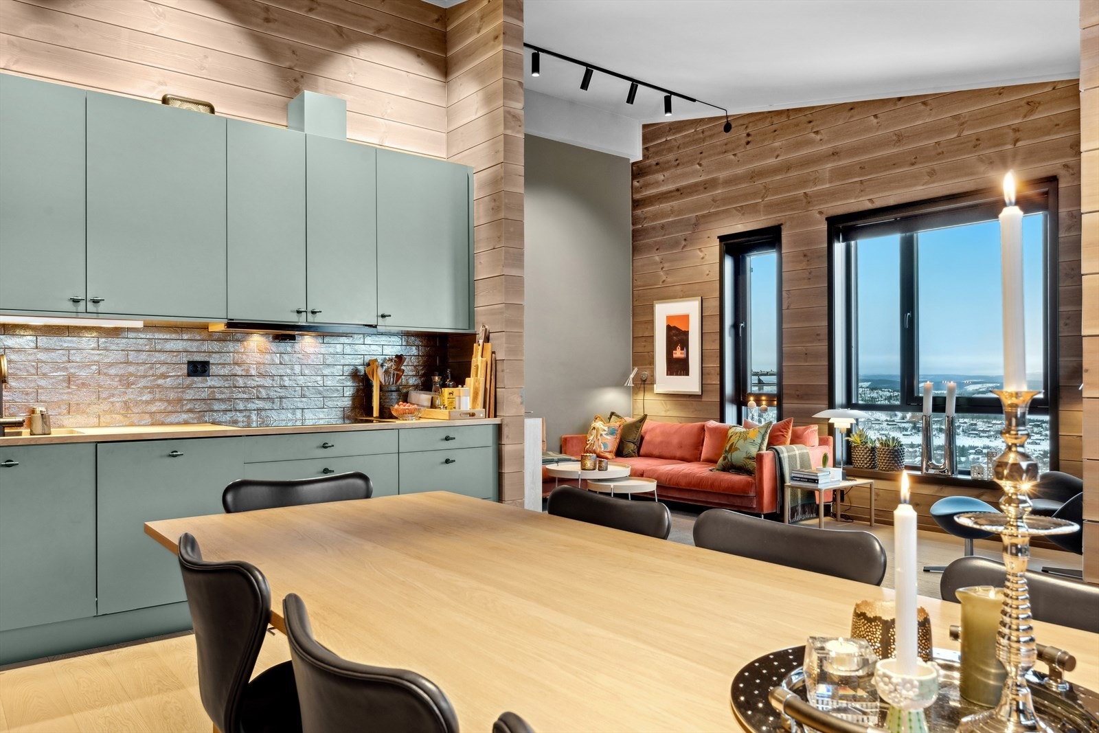 Leiligheten med en lys, åpen og praktisk planløsning. Galleribilde